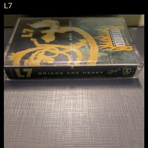 Vintage L7 Bricks Are Heavy cassette tape album MUSIC 90S